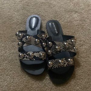 Cute never been worn sandals